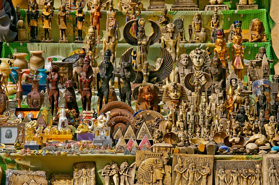 Mini statues shop